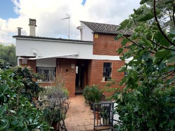 Casa chalet en Venta en Corbera de Llobregat