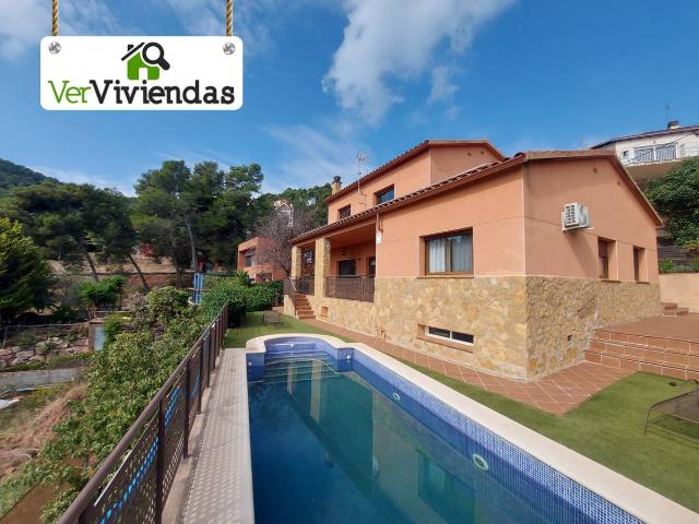 Casa chalet en Venta en Corbera de Llobregat