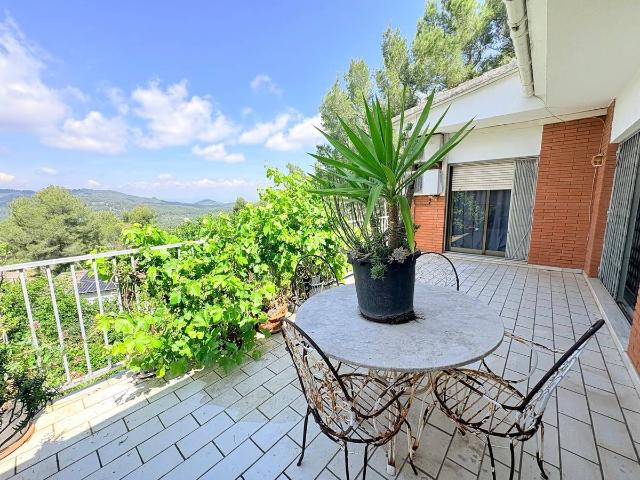 Casa chalet en Venta en Corbera de Llobregat