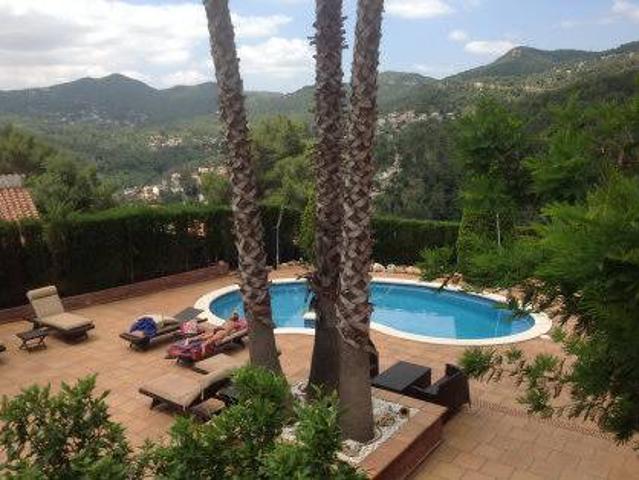 Casa chalet en Venta en Corbera de Llobregat