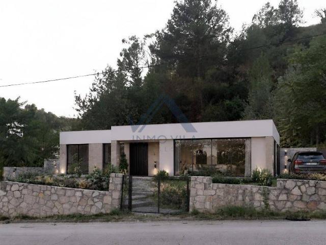 Casa chalet en Venta en Corbera de Llobregat
