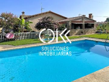 Casa chalet en Venta en Coria