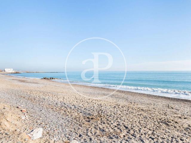 Casa chalet en Venta en Corinto Almarda