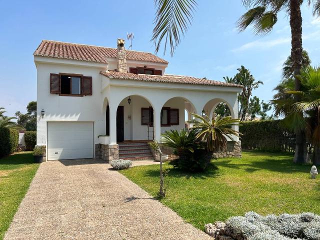 Casa chalet en Venta en Corinto Almarda