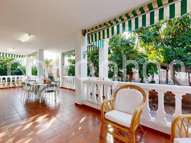 Casa chalet en Venta en Corinto Almarda