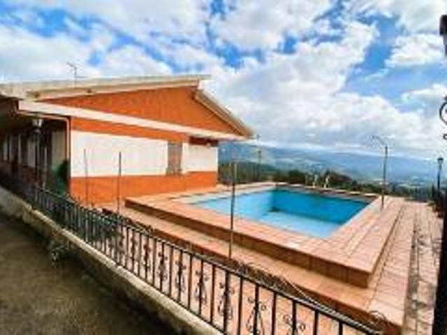 Casa chalet en Venta en Crecente
