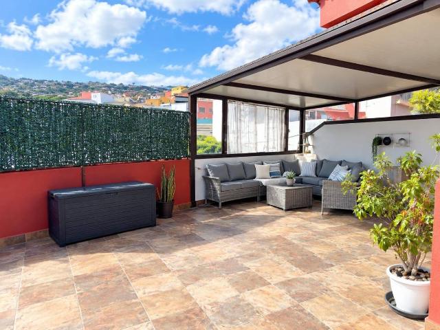 Casa chalet en Venta en Cruz Santa