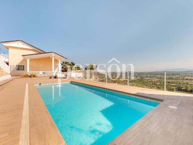 Casa chalet en Venta en Cumbres de Calicanto