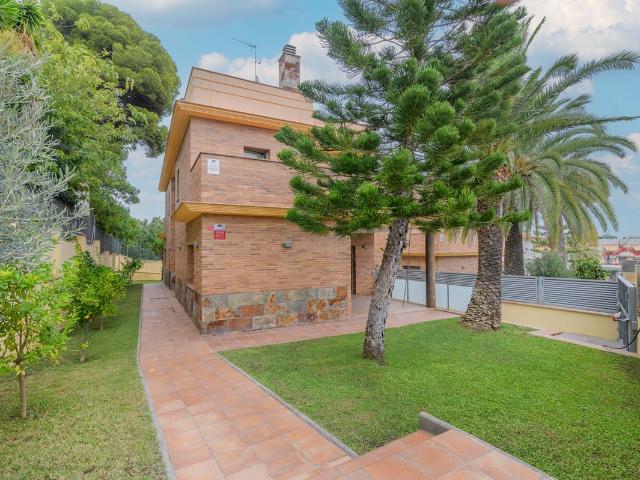 Casa chalet en Venta en Cunit Residencial