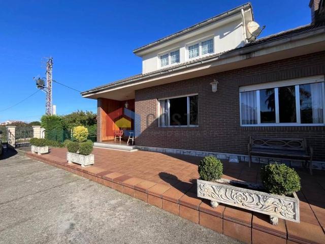 Casa chalet en Venta en Cuchía