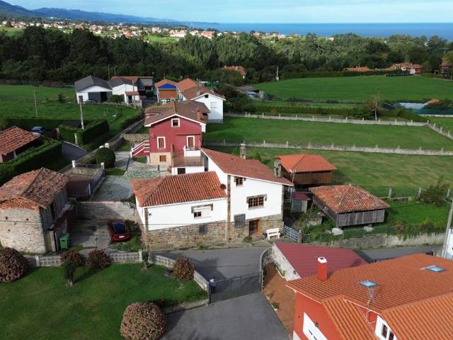 Casa chalet en Venta en Cudillero