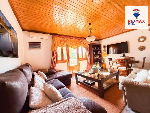 Casa chalet en Venta en Cúllar