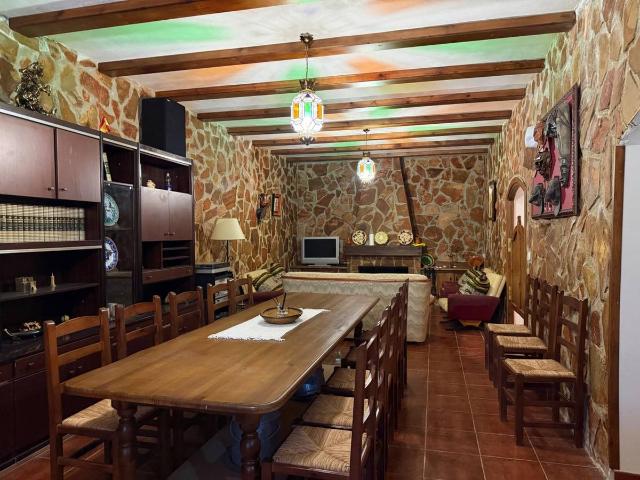 Casa chalet en Venta en Cúllar