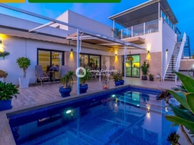 Casa chalet en Venta en Daya Nueva