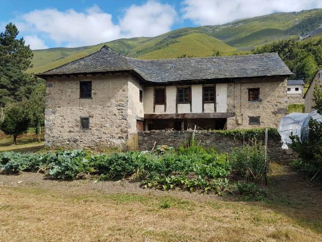 Casa chalet en Venta en Degaña