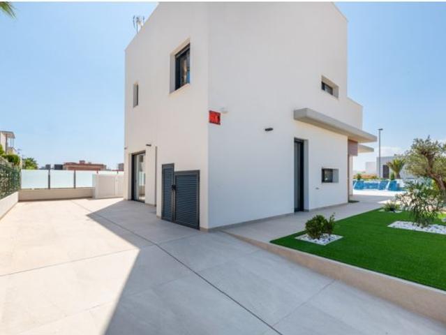 Casa Chalet en Venta en Dehesa De Campoamor Alicante