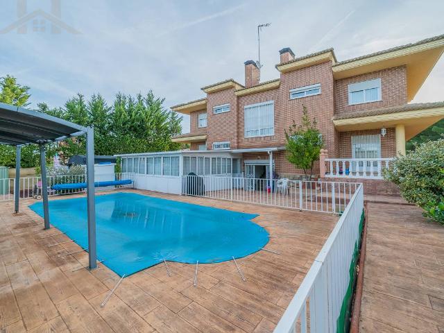 Casa chalet en Venta en Dehesa Vieja Puente Cultural
