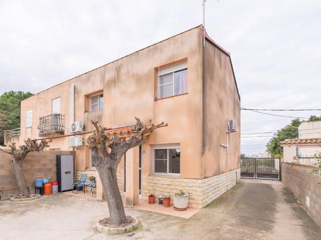 Casa chalet en Venta en Deltebre