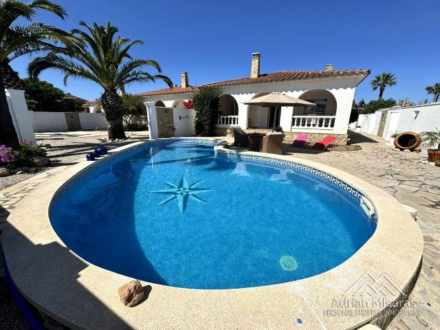 Casa chalet en Venta en Deltebre