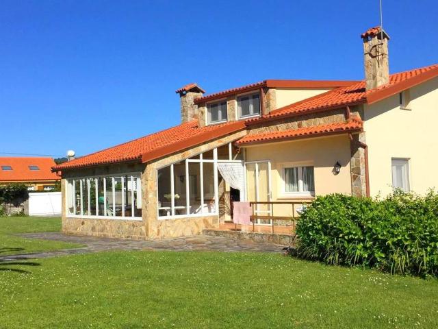 Casa chalet en Venta en Carballo