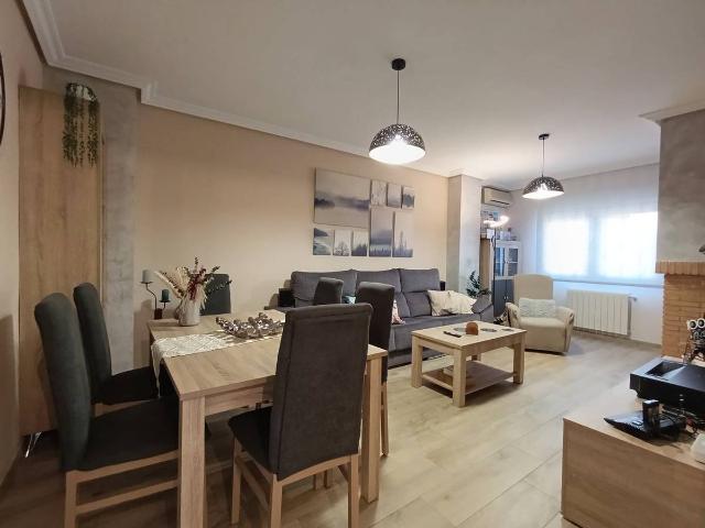 Casa chalet en Venta en El Torreón Los Ángeles El Pilar