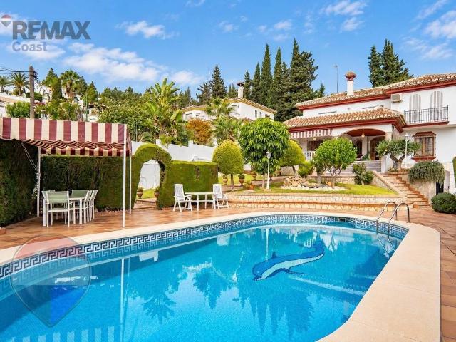 Casa chalet en Venta en El Atabal