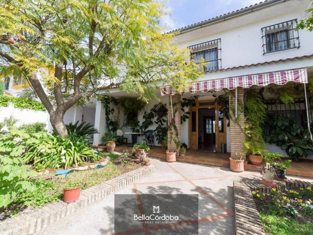 Casa chalet en Venta en El Brillante El Naranjo El Tablero