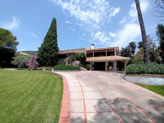 Casa chalet en Venta en El Brillante El Naranjo El Tablero