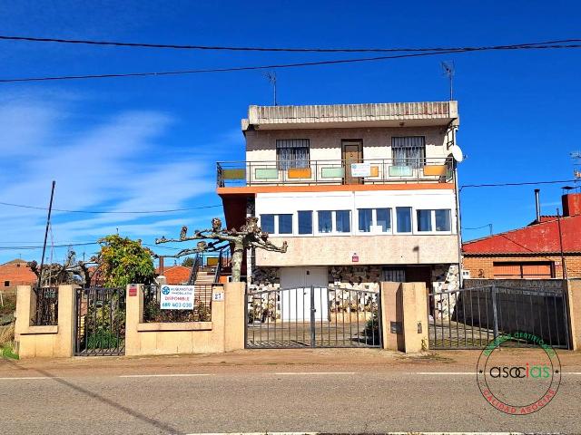 Casa chalet en Venta en El Burgo Ranero