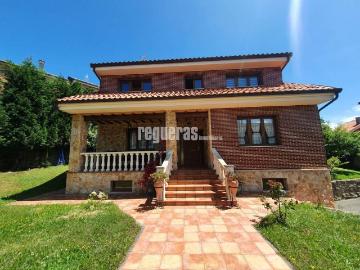 Casa chalet en Venta en El Carbayedo El Quirinal