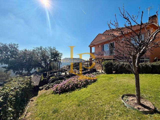 Casa chalet en Venta en El Casar
