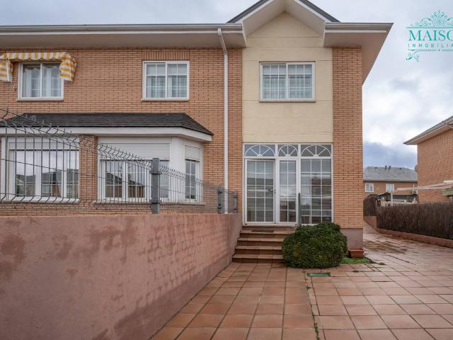 Casa chalet en Venta en El Casar