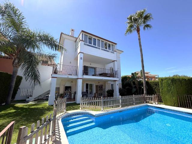 Casa chalet en Venta en El Faro de Calaburra Chaparral