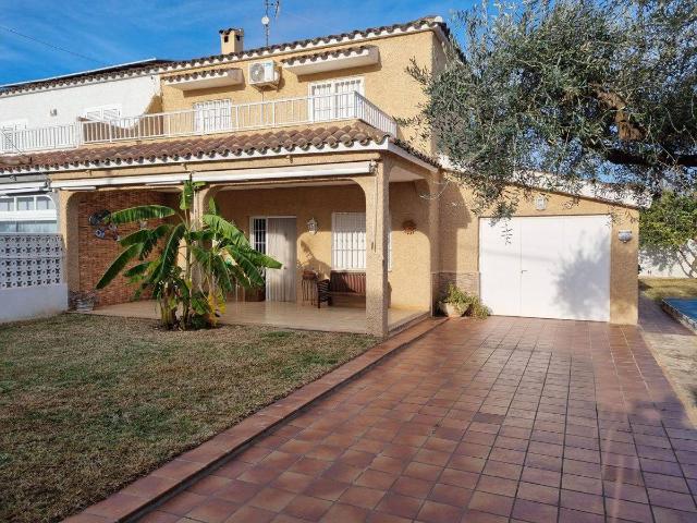 Casa chalet en Venta en El Grao
