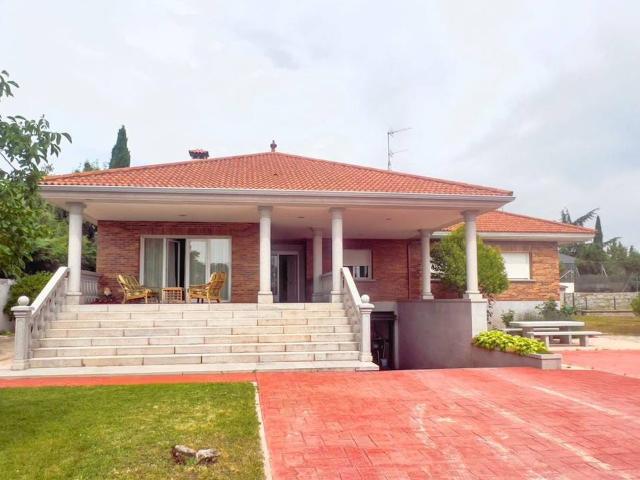 Casa chalet en Venta en El Guijo Colonia España