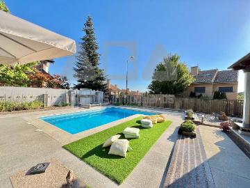 Casa chalet en Venta en El Monte