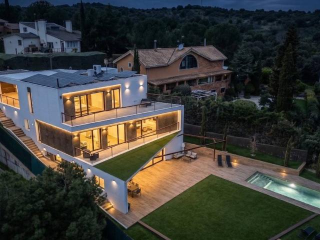Casa chalet en Venta en El Peñalar Arroyo de Trofas Montealegre