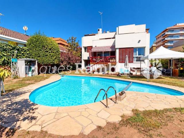 Casa chalet en Venta en El Poble Sec