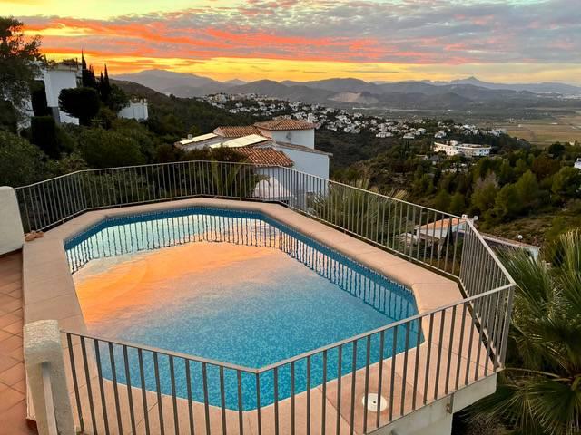 Casa chalet en Venta en El Ràfol d'Almúnia