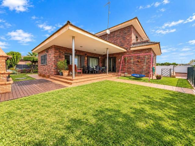 Casa chalet en Venta en Els Masos Els Garrofers