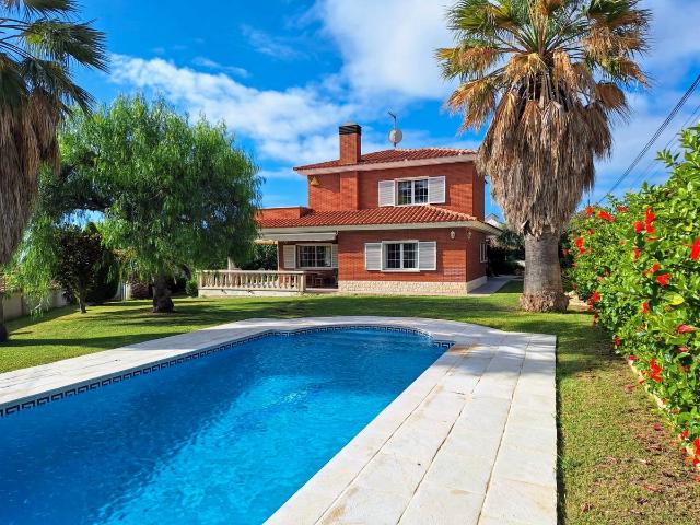 Casa chalet en Venta en Els Masos Els Garrofers