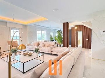 Casa chalet en Venta en Elviña A Zapateira
