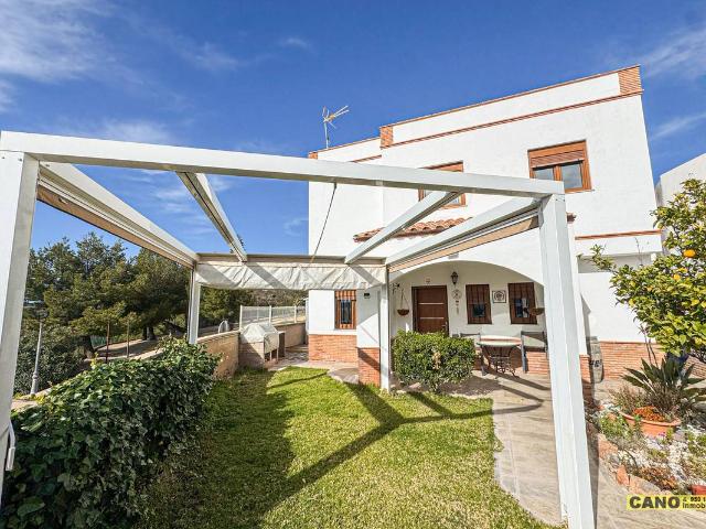 Casa chalet en Venta en Enix