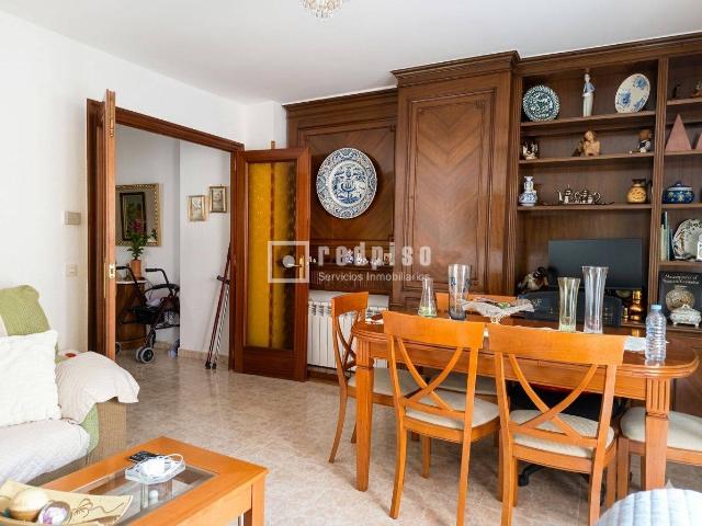 Casa chalet en Venta en Ensanche