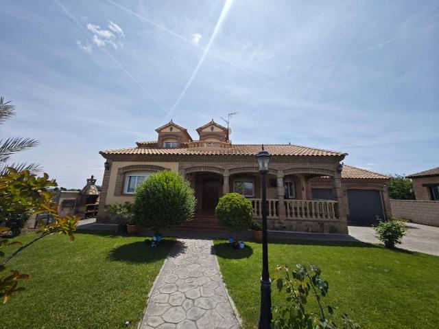 Casa chalet en Venta en Escalona