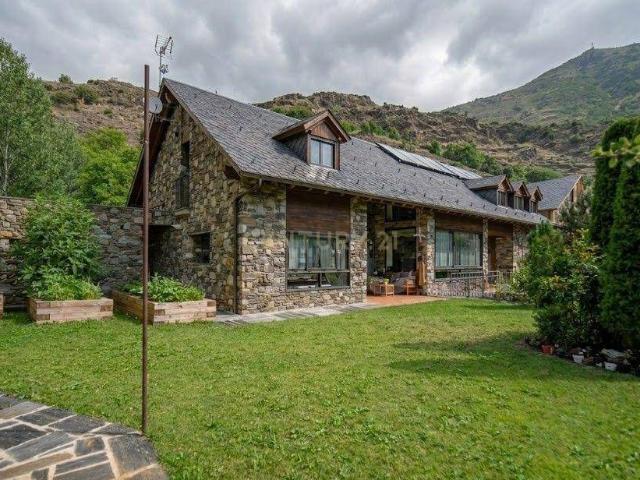 Casa chalet en Venta en Esterri d'Àneu