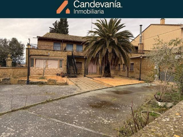 Casa chalet en Venta en Erla