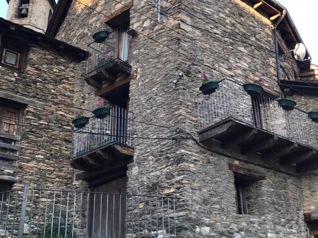 Casa chalet en Venta en Farrera
