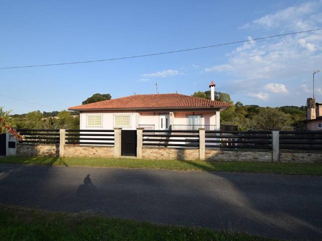 Casa chalet en Venta en Fene