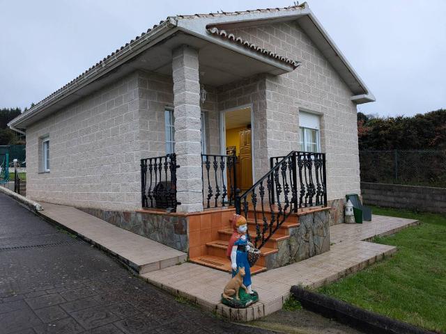 Casa chalet en Venta en Fene
